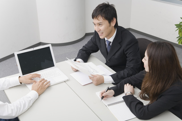 昔の仲人が担っていた「家庭を守る役割」とは
