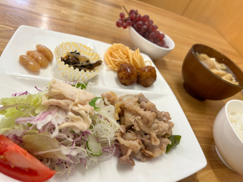 4-②夕食は信州ぶどうまるごと.jpg