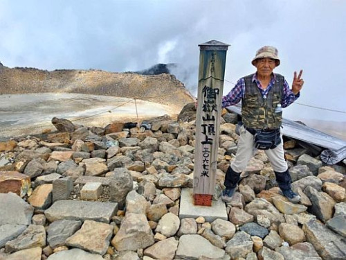 3-6御嶽山山頂.jpg