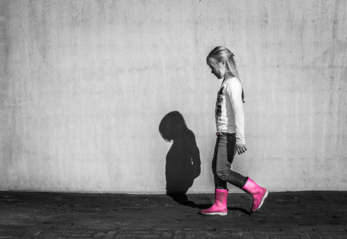 3090701-child_cute_female_fun_girl_leisure_moving_path_people-walking_person_pink_shade_shadow_summer_walk_walking_walking-people.jpg