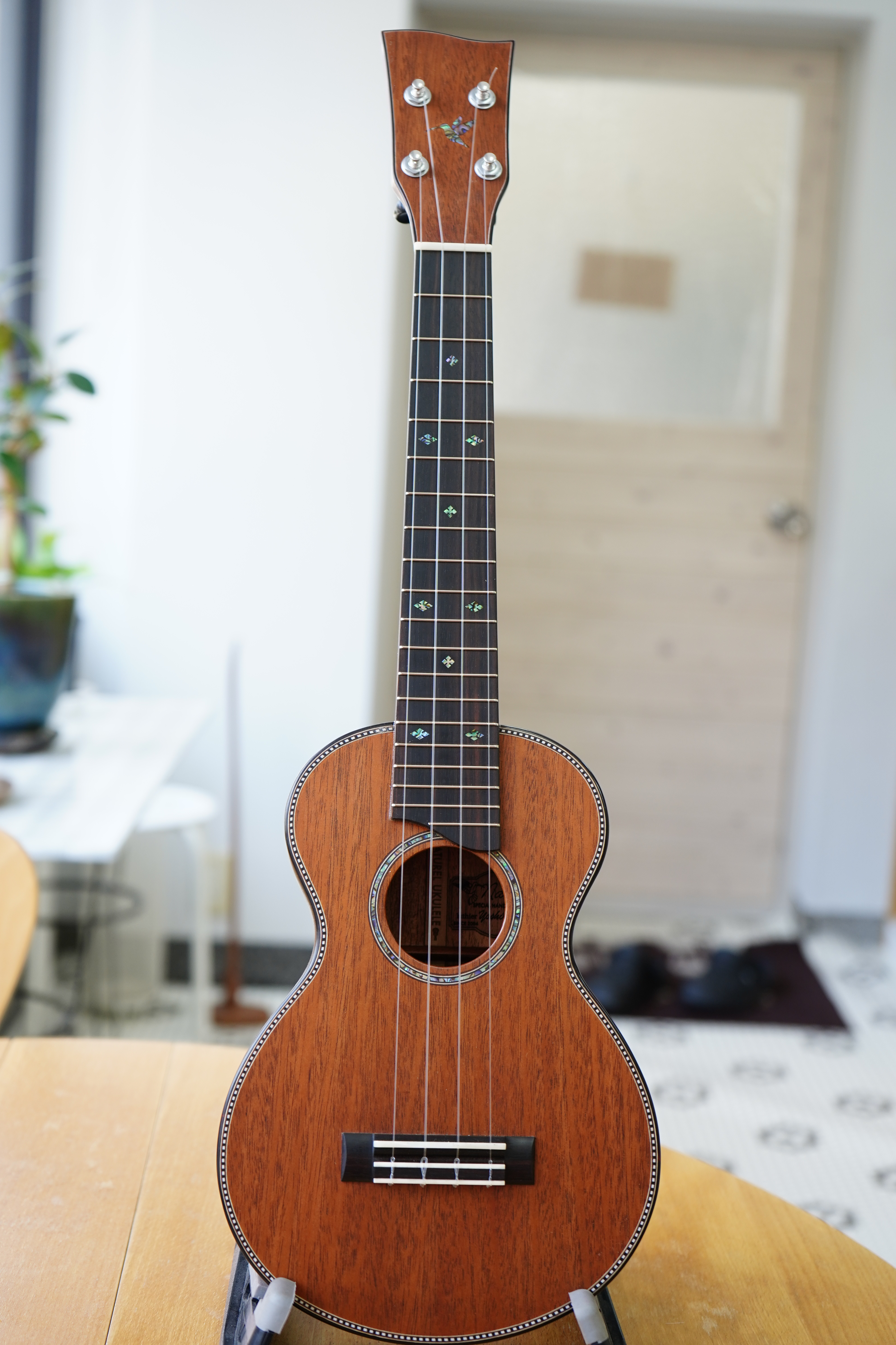 Naturel ukulele ソプラノ ロングネック ホンジュラスマホガニー《フロント》