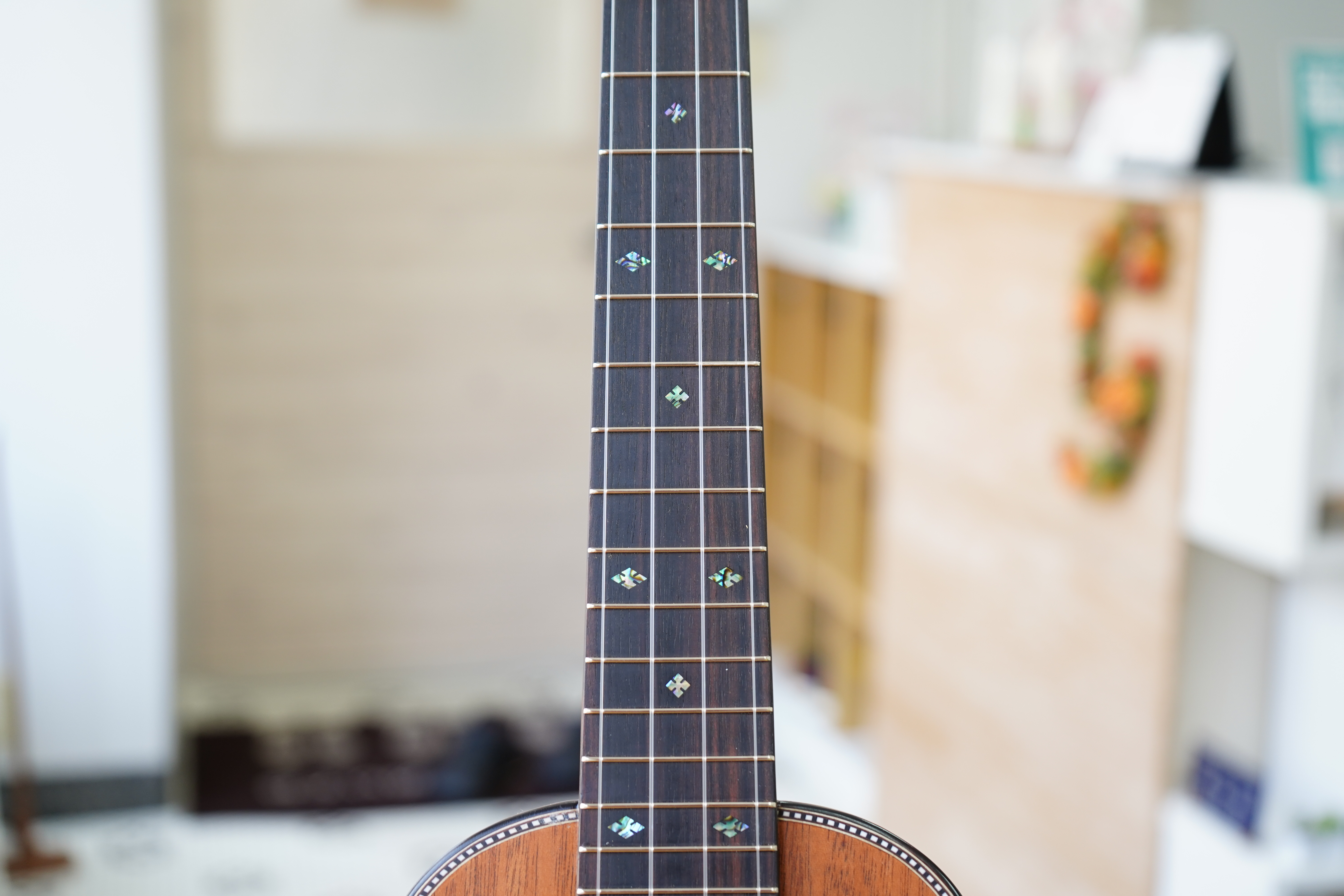 Naturel ukulele ソプラノ ロングネック ホンジュラスマホガニー《インレイ》
