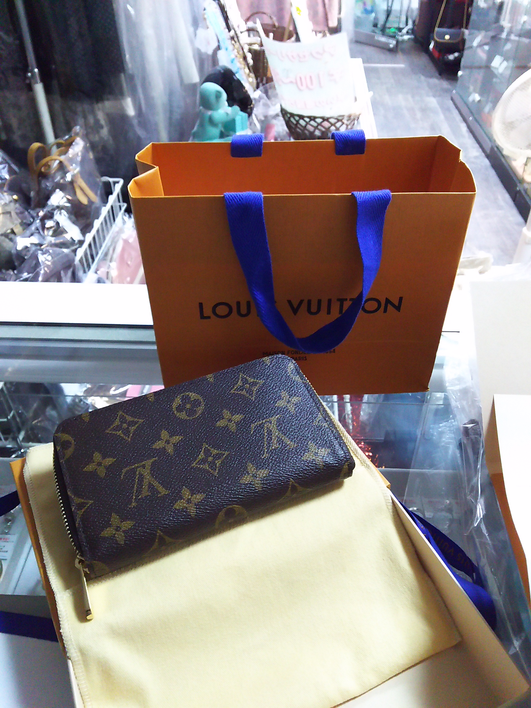 LOUIS VUITTON-ルイヴィトン- ジッピーコンパクトウォレット M61440 