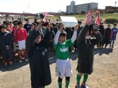 h29グリーンカップサッカー高学年表彰式.JPG