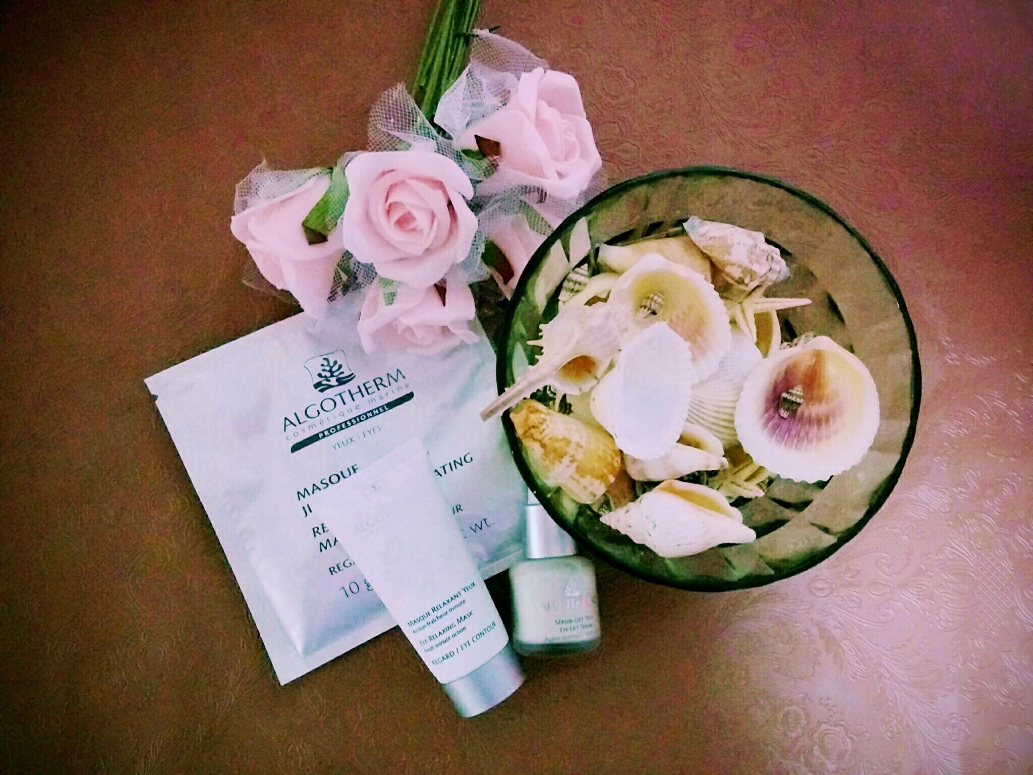 ブログ更新しました 目元 口元パックについて Twinkle Beauty Salon 吉祥寺 三鷹 井の頭公園