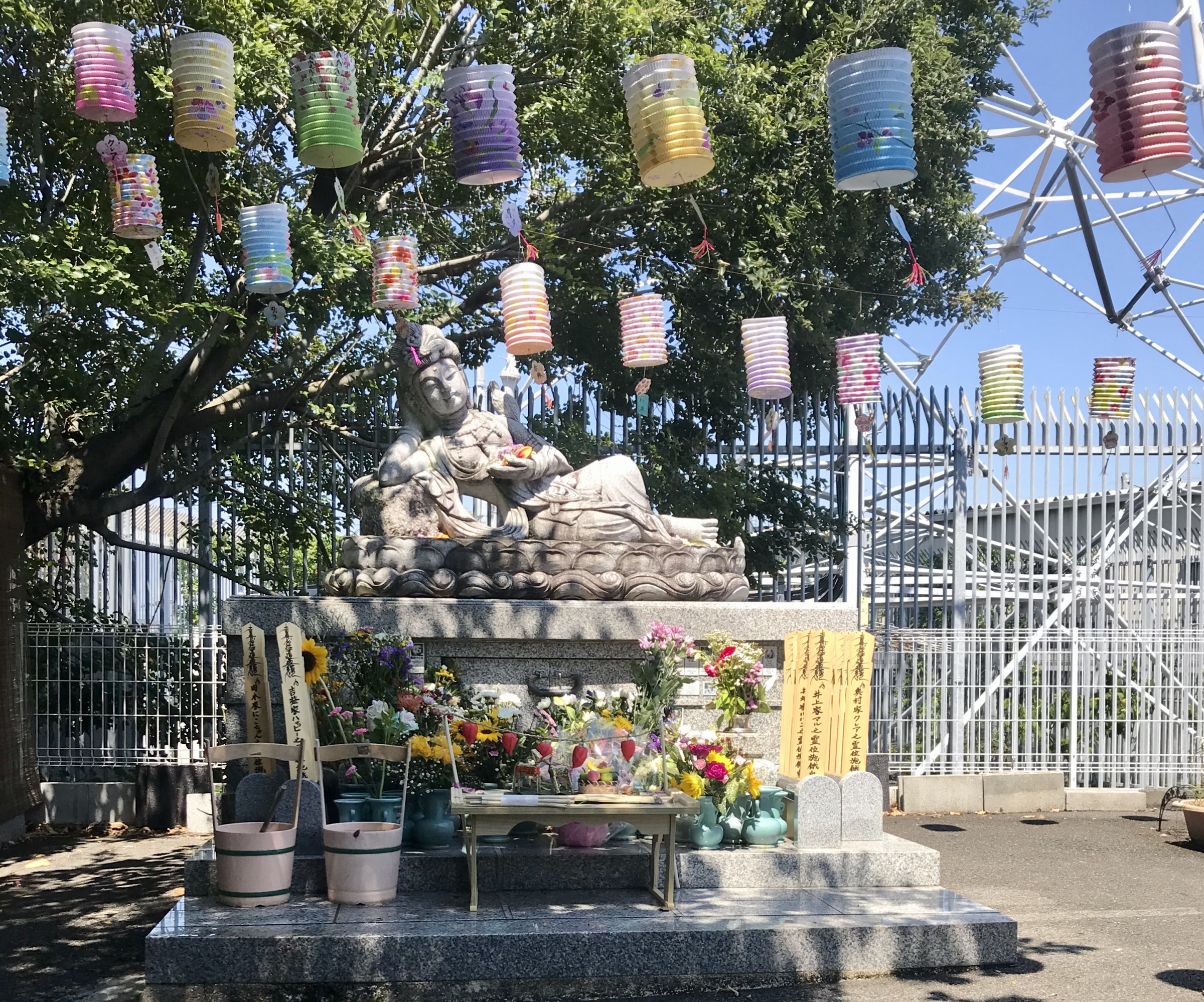 斎場敷地内の動物供養塔（屋外にありますので、いつでも気軽にお参り出来ます）