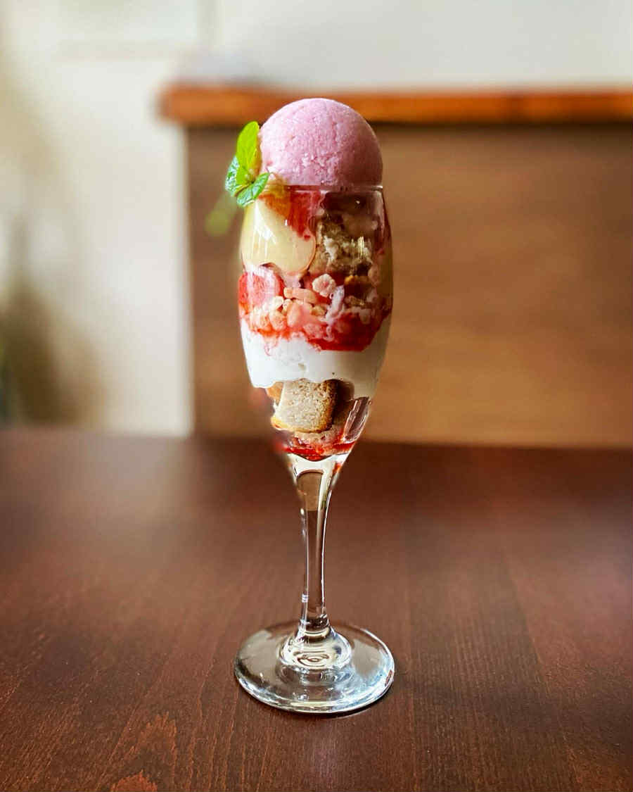 大人パフェ～苺～