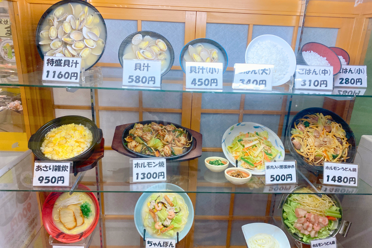 名物・貝汁。大きな貝がたっぷり
