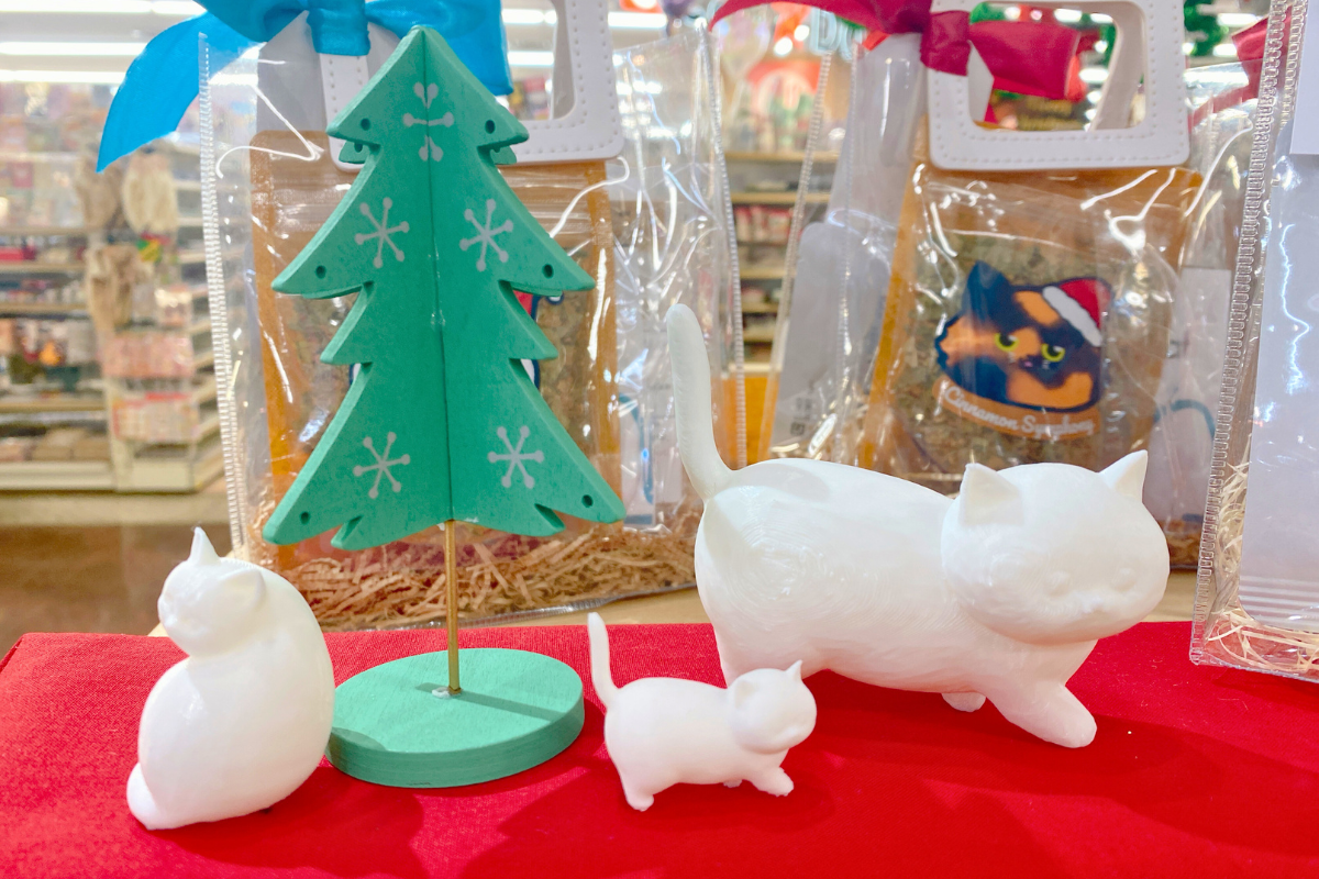 マリアリーフの立体猫