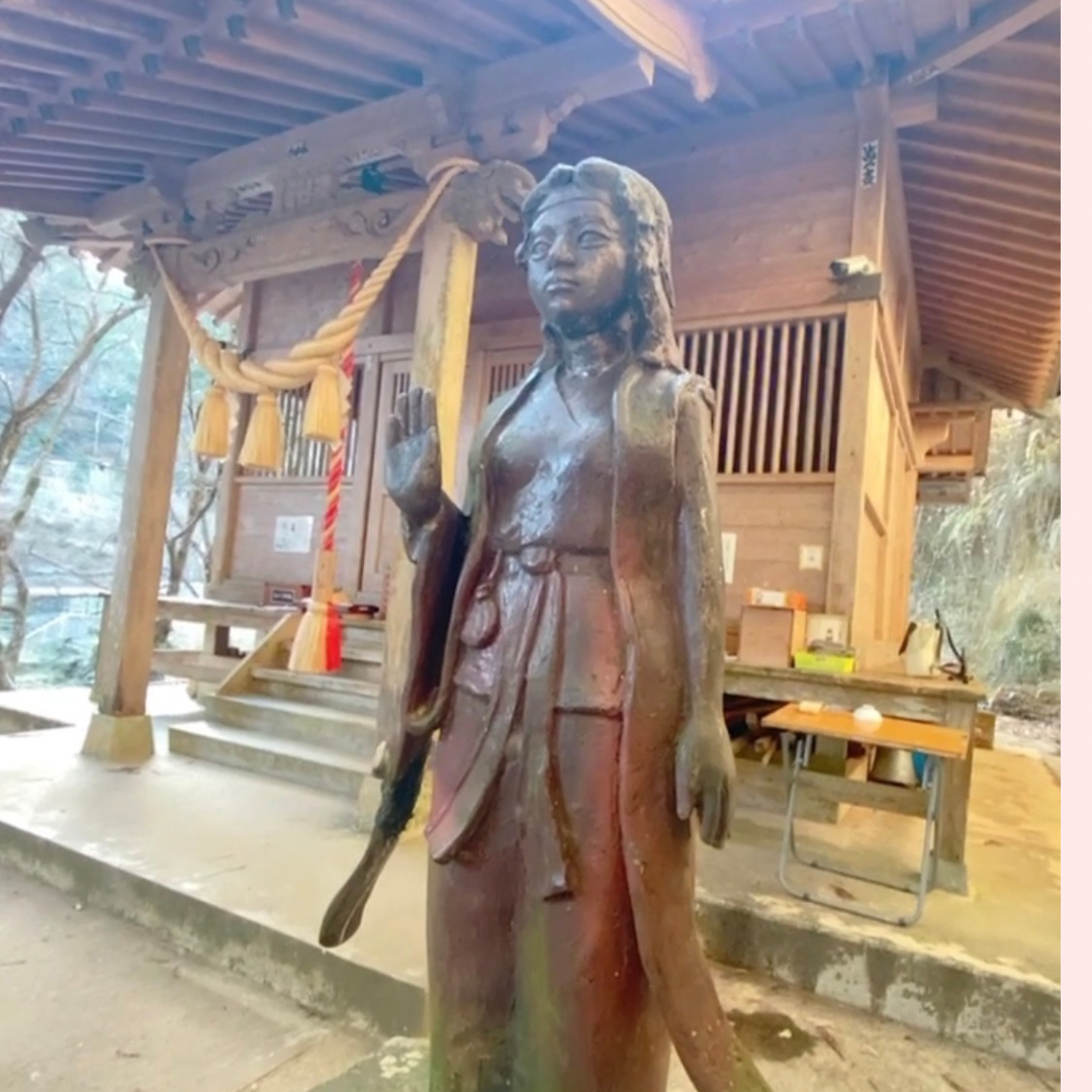 八女津姫神社の神聖な風景