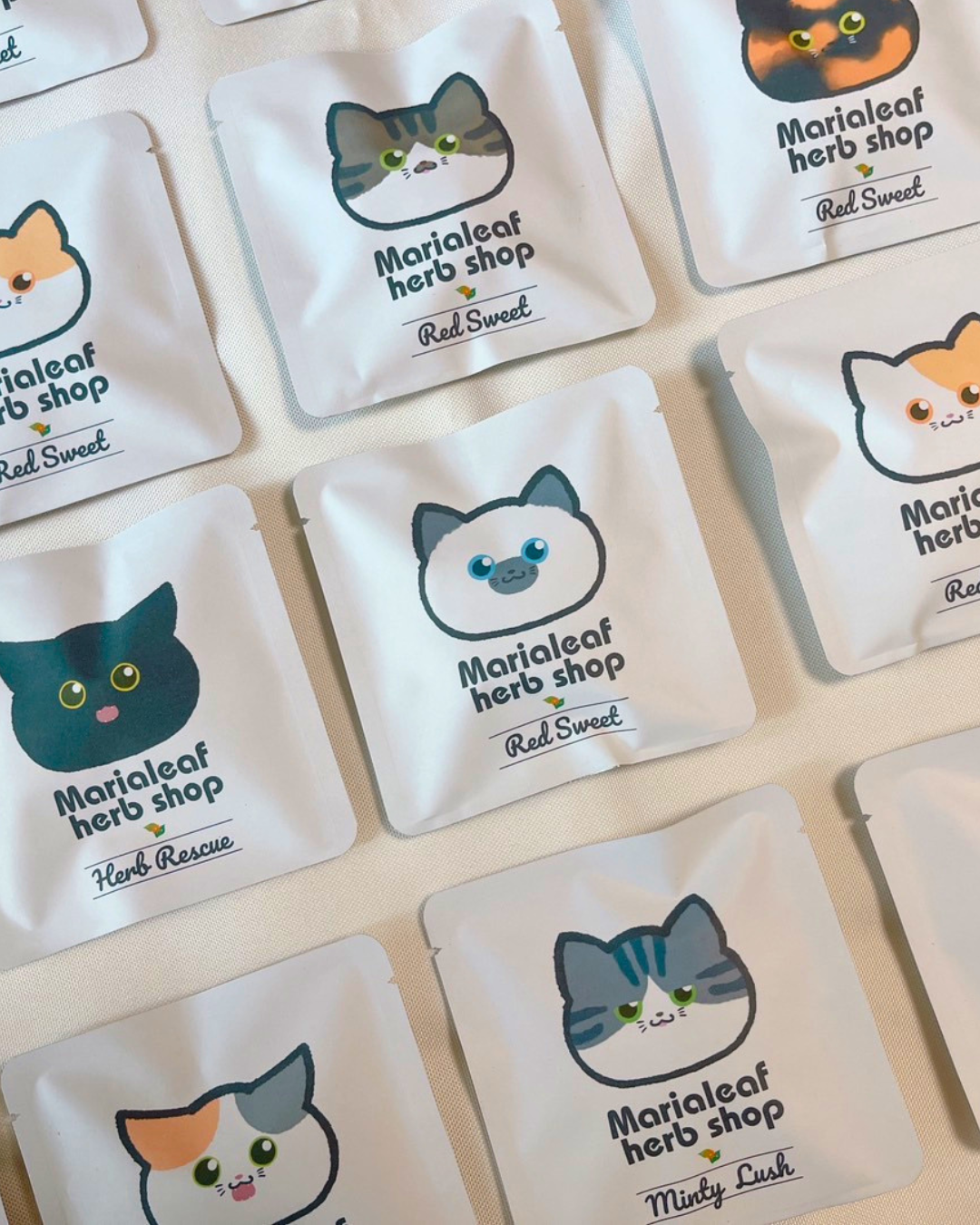 ねこじるしハーブティーのパッケージ