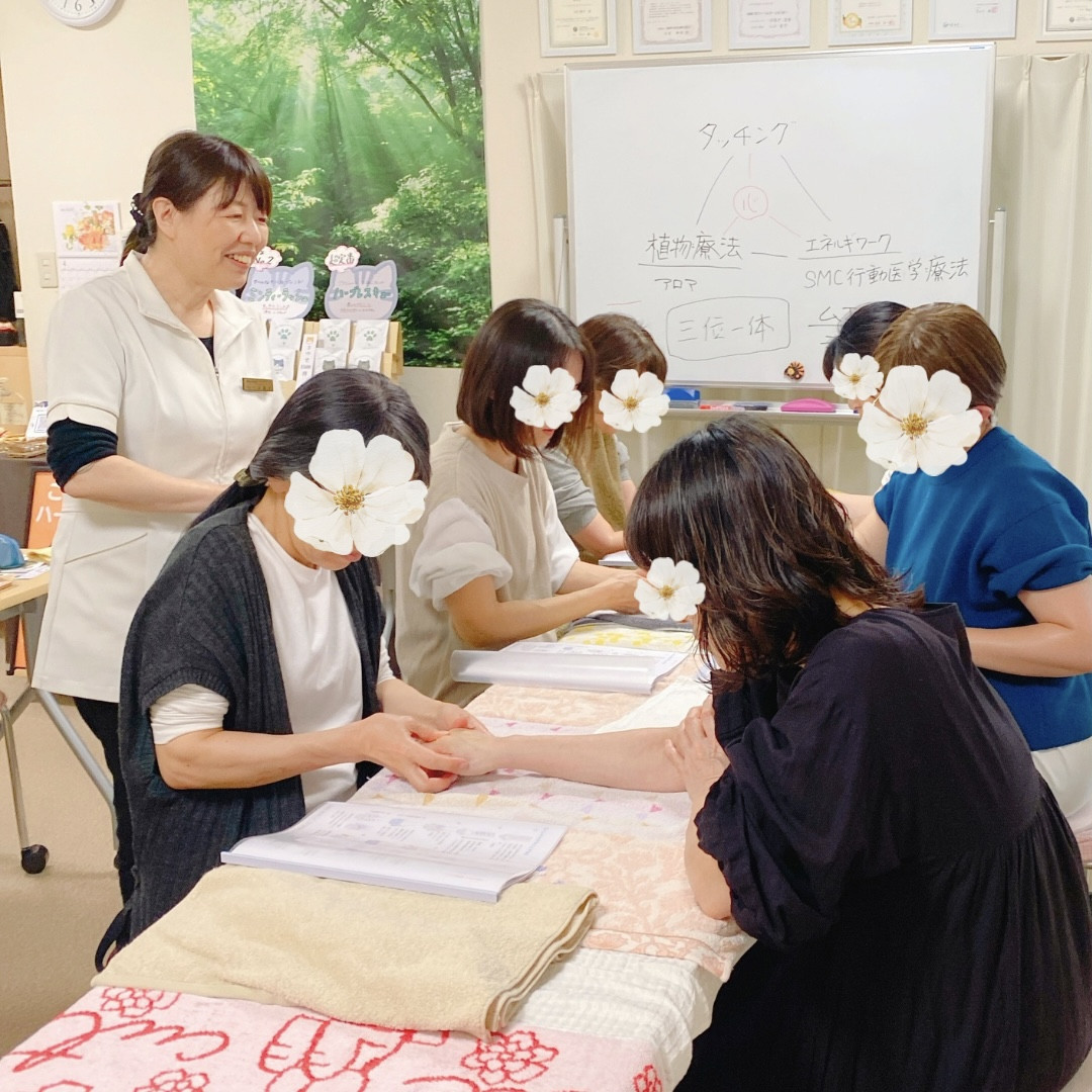 ハンドケア実技練習の様子