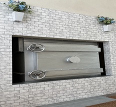 泉南方面唯一の室内固定火葬炉（人と同じ様式）でお見送り・お骨上げが可能です