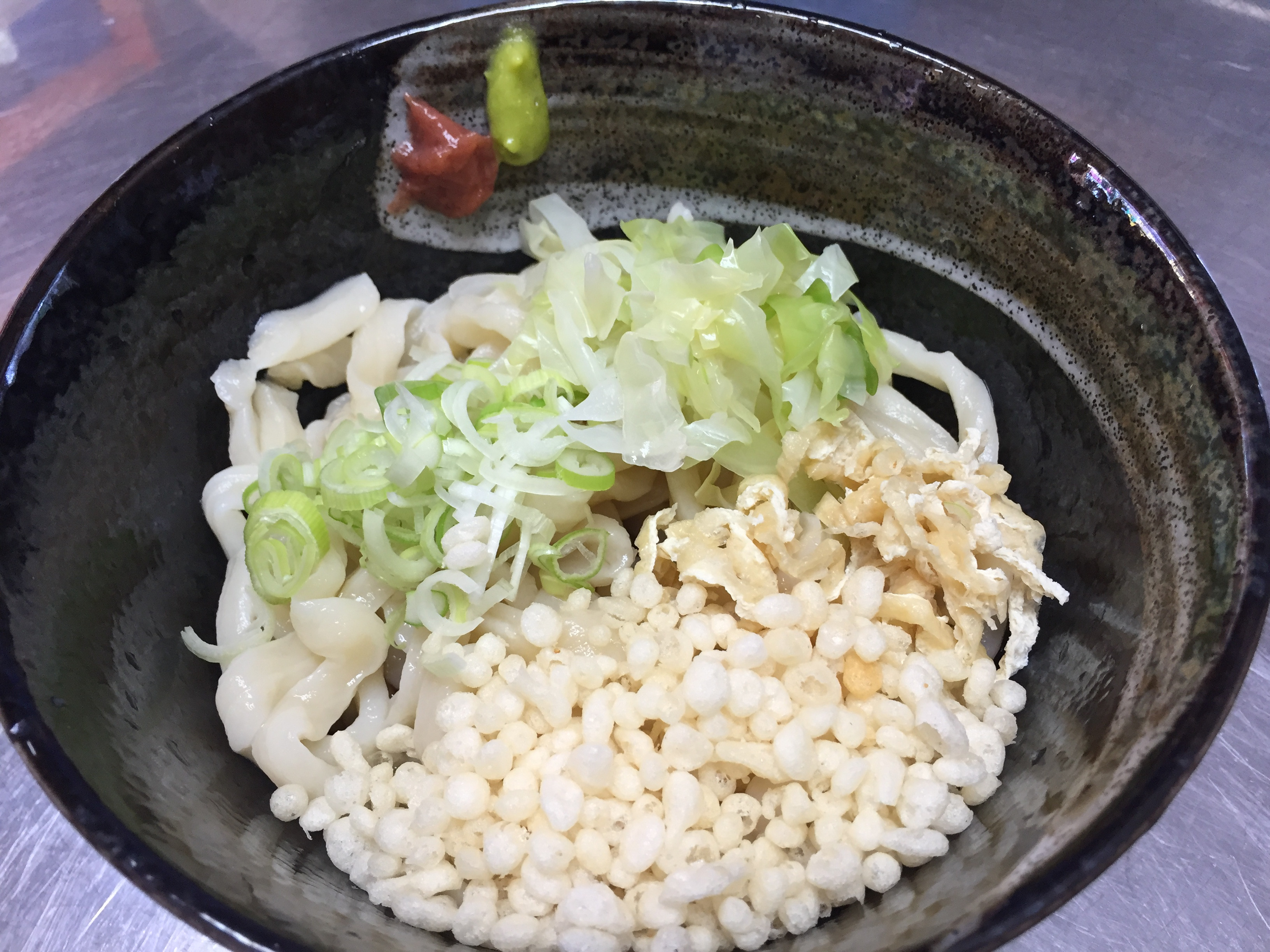 吉田のうどん冷やし - お休み処 茶花