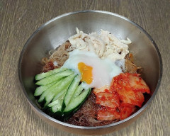 旨辛韓国ビビン冷麵