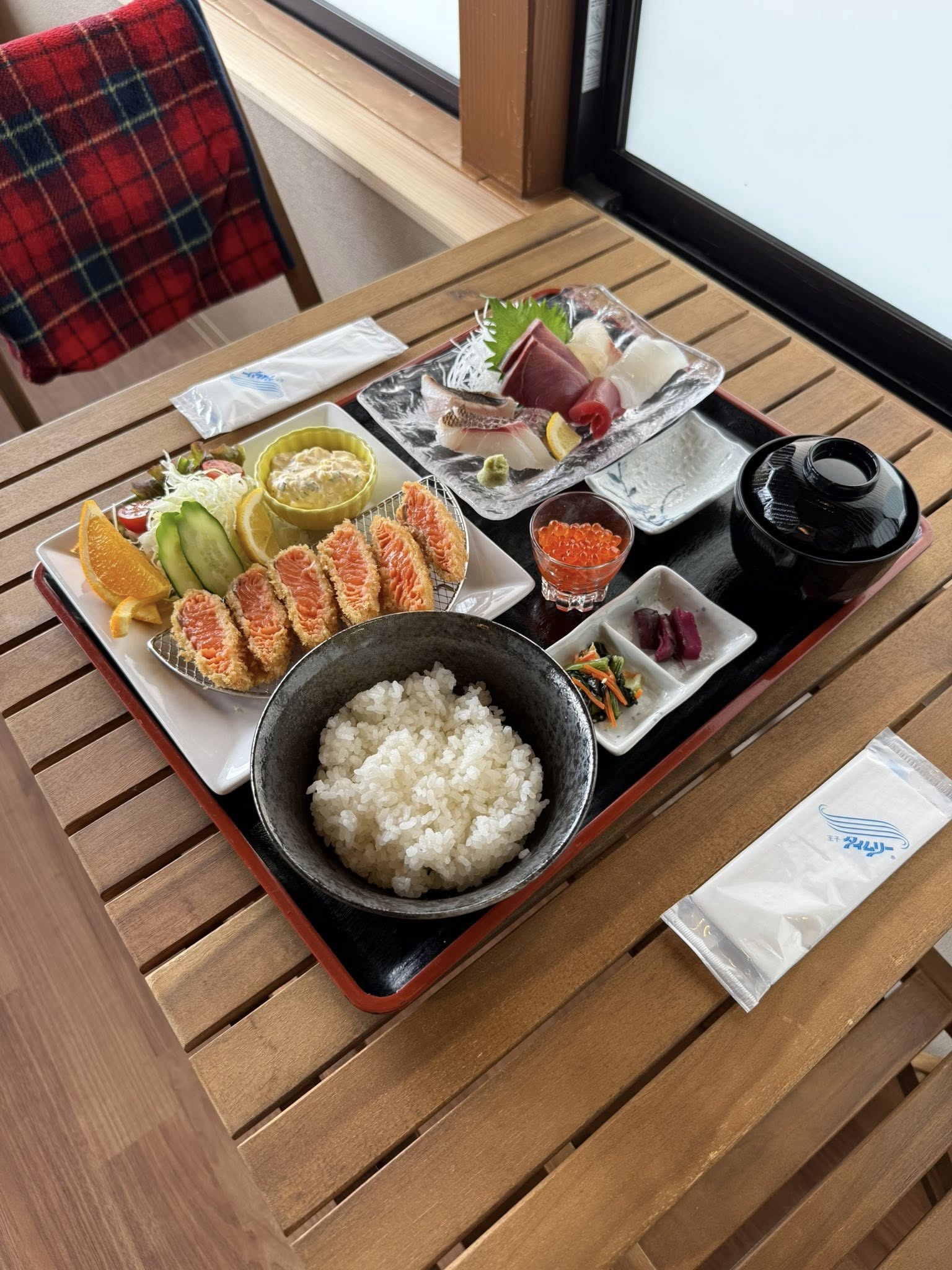 今シーズンも始まりました！　ふくいサーモンレアカツ御膳！！