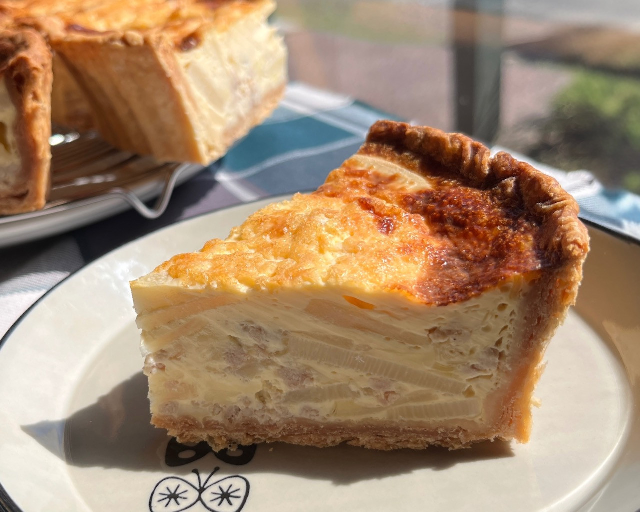 旬の食材を使った手作りのキッシュ