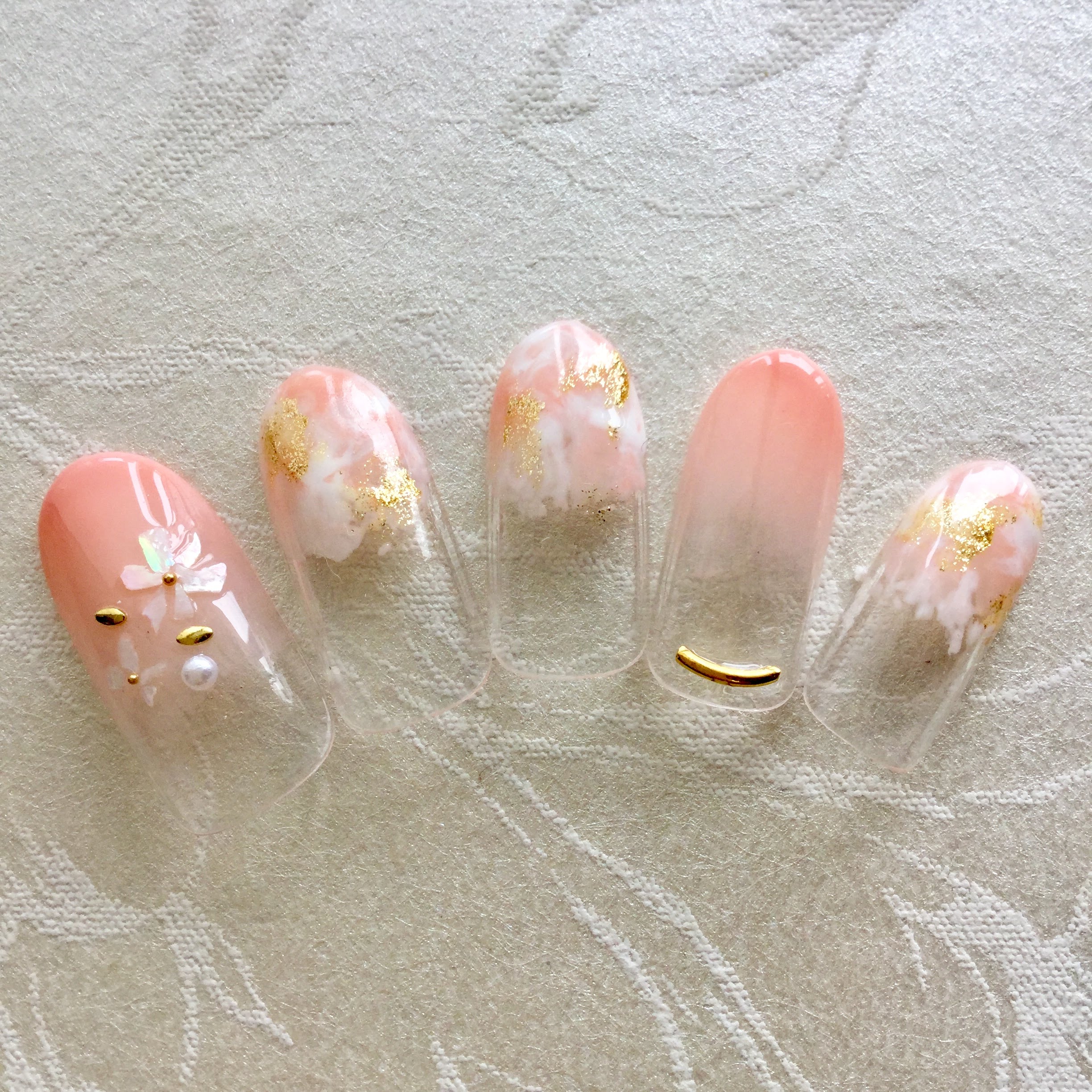 花137