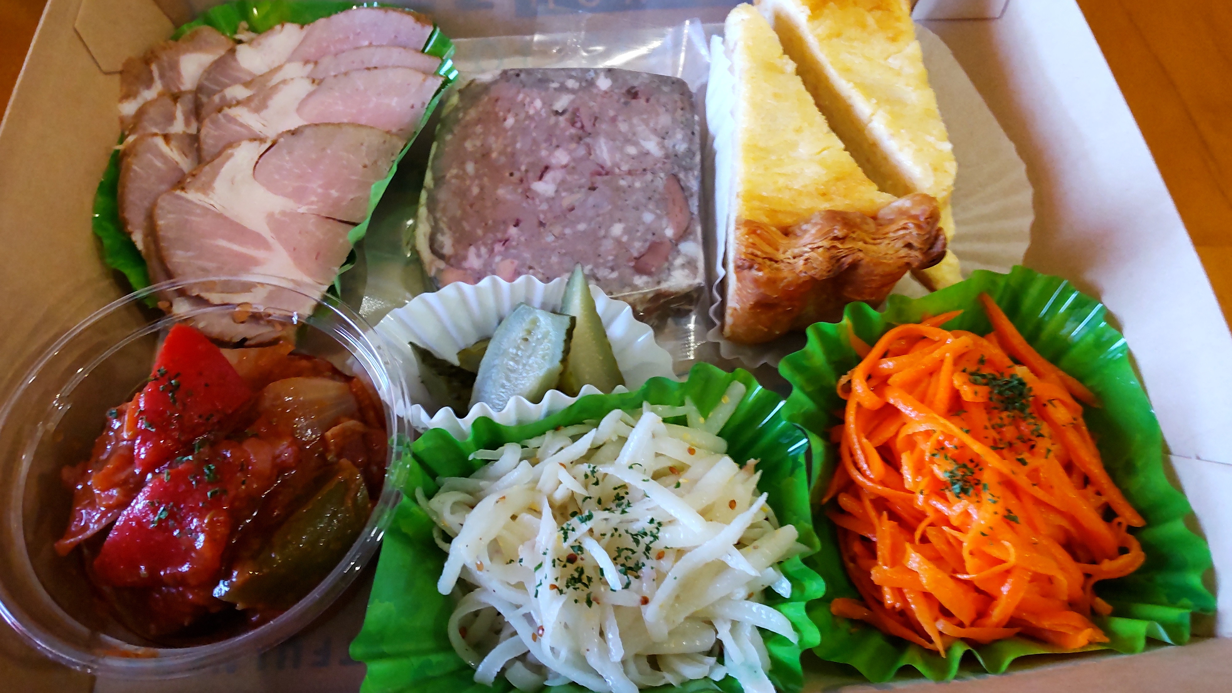 クリスマステイクアウトセットご予約始まりました！！