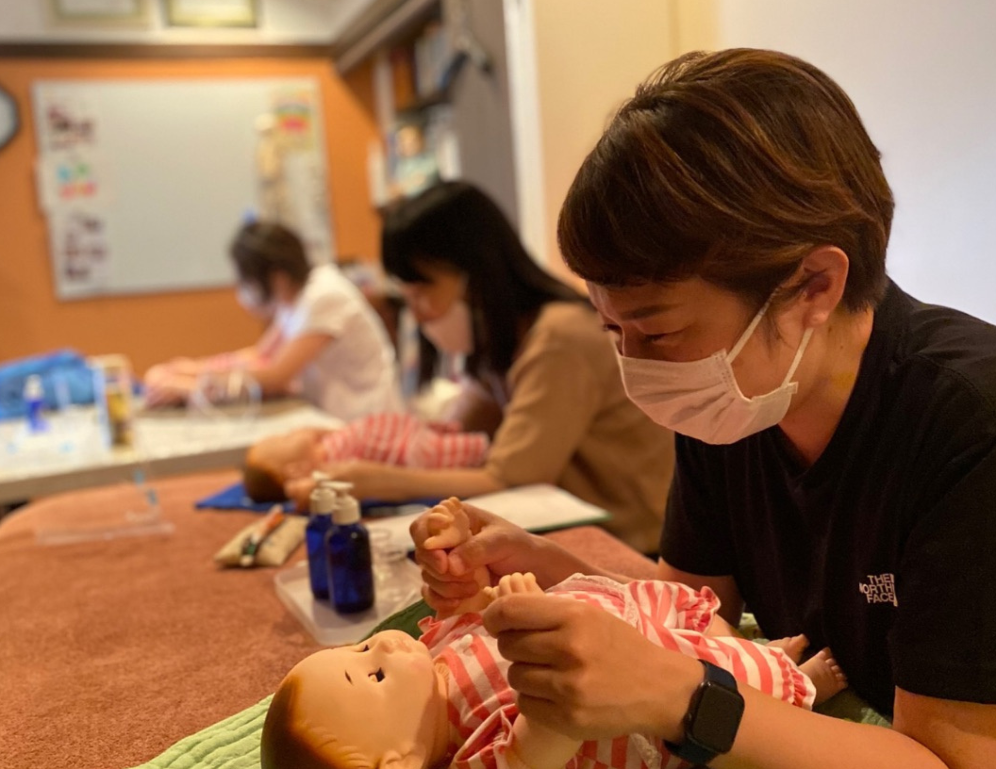 ベビーマッサージインストラクター講座の様子