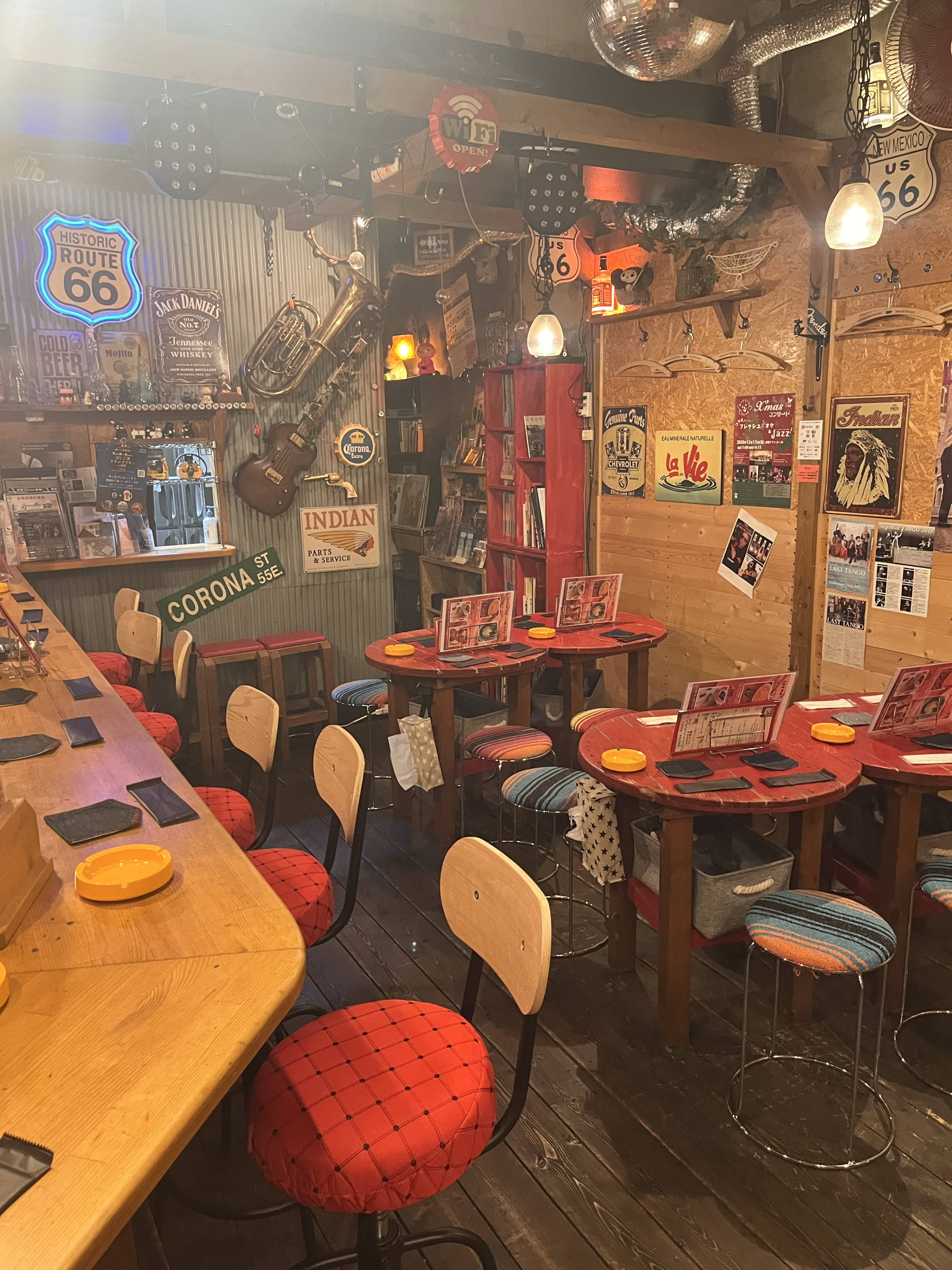 ・・・ 店内風景 ・・・