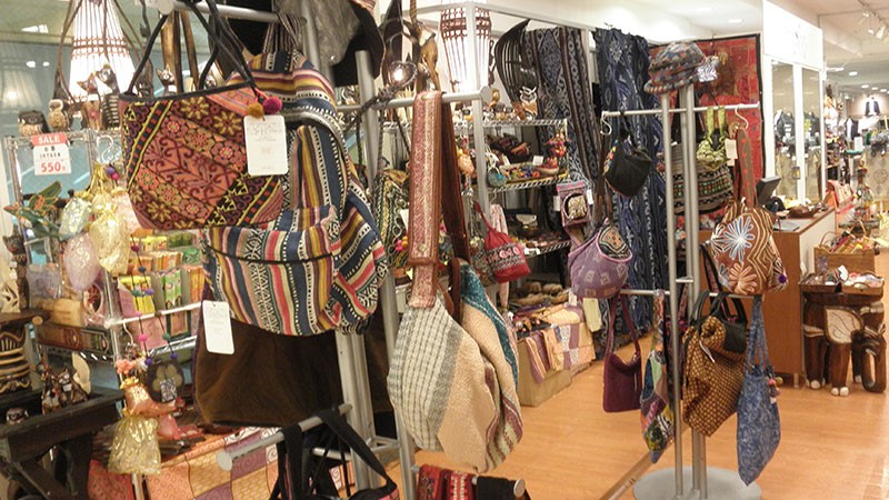 ショルダーバッグ店.jpg