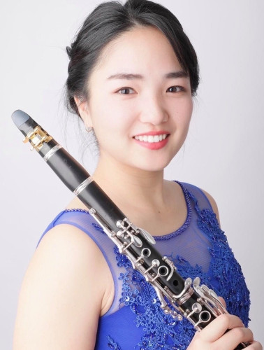 谷口里菜青いドレス.JPG
