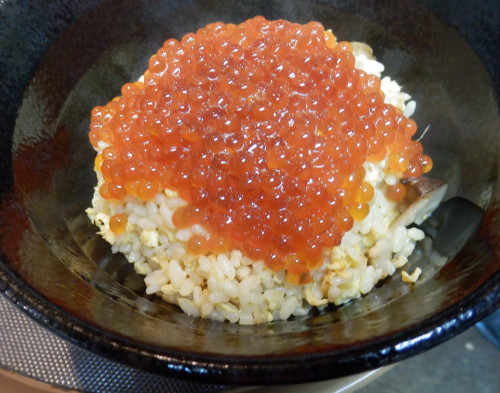 イクラぶっかけ炒飯.JPG