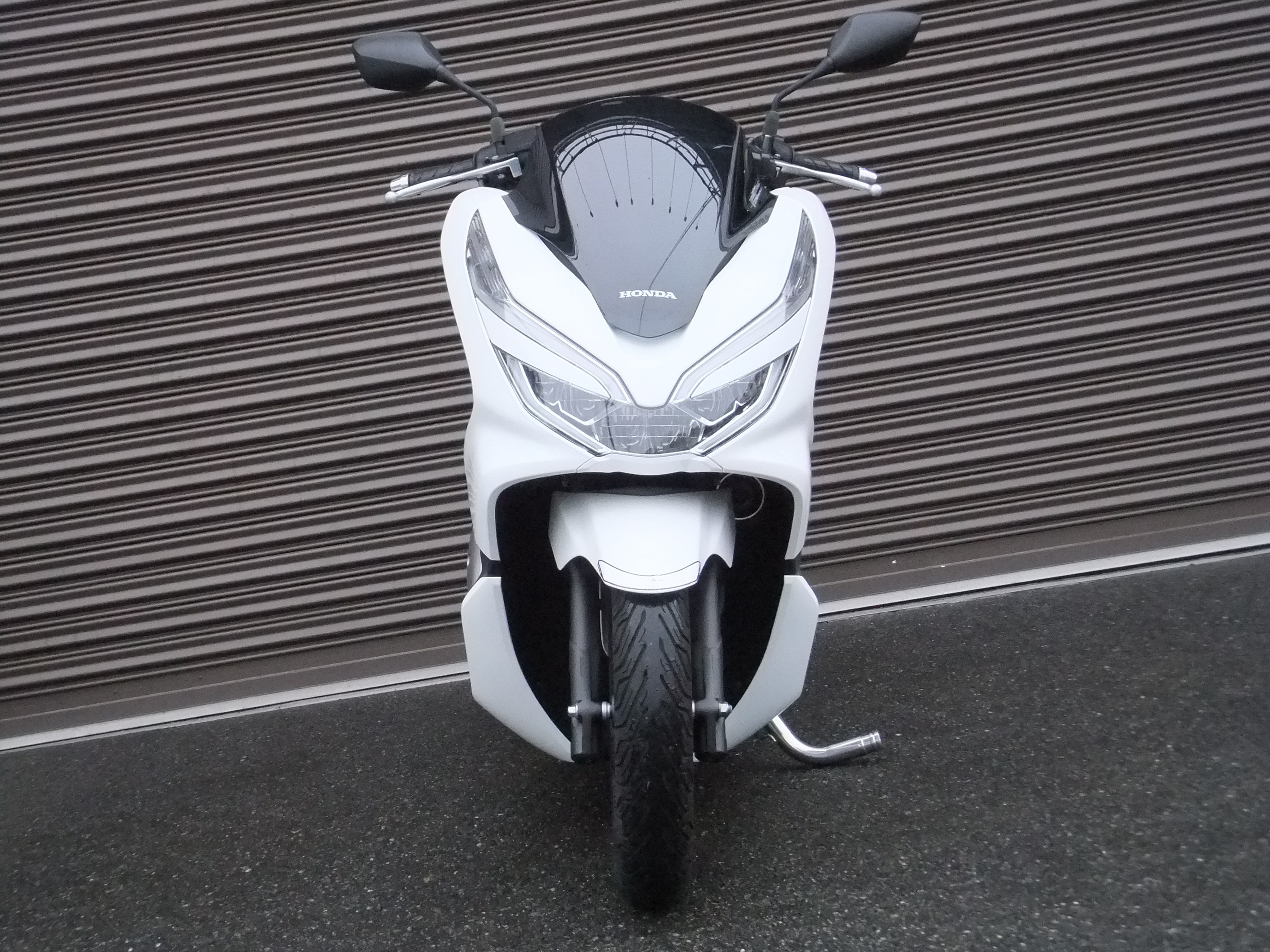 入荷お知らせ】JF81型PCX125の中古車が入荷しました AutoMac