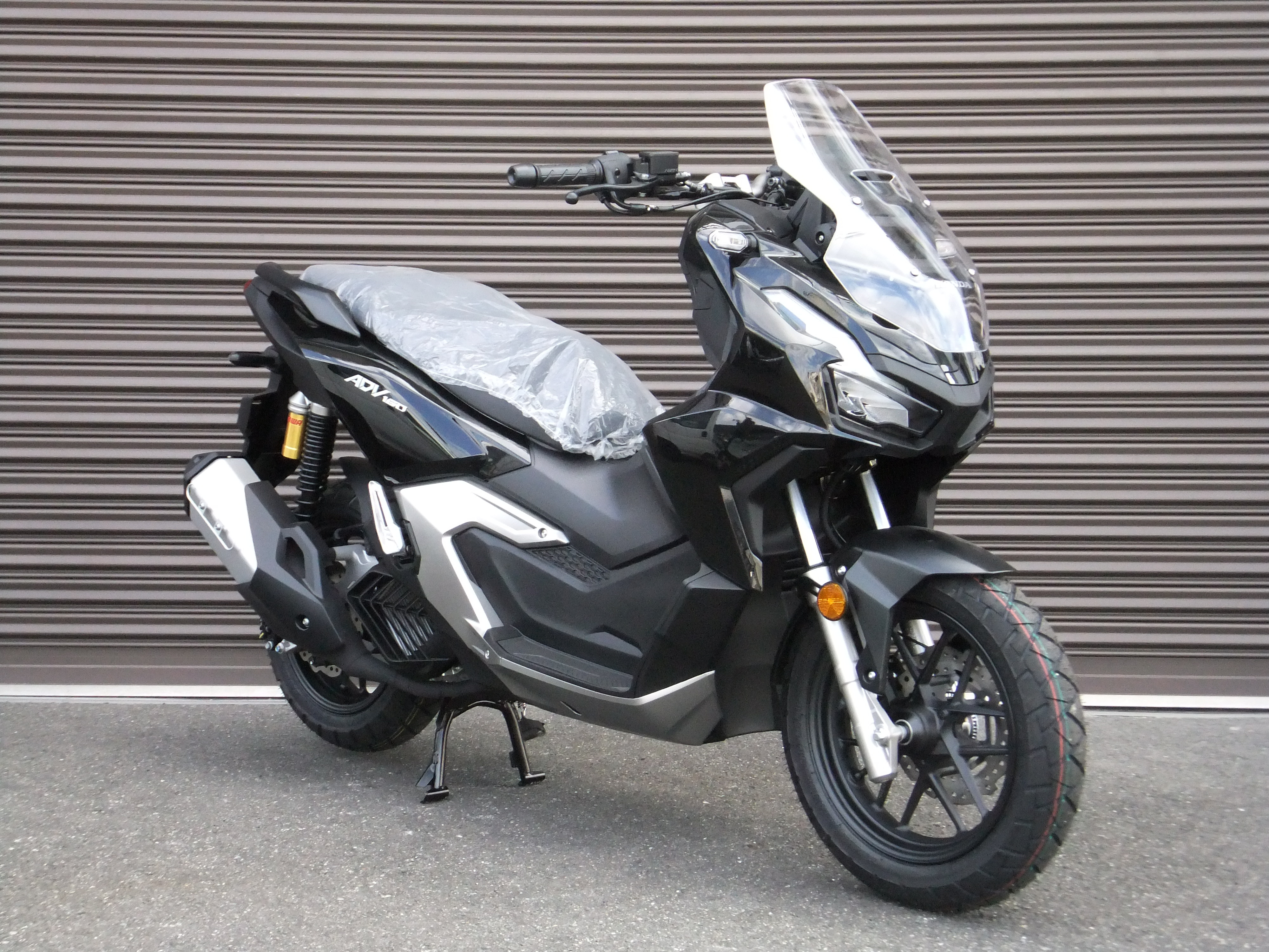 ADV160 が入荷しました。お気軽にお問い合わせ下さい。