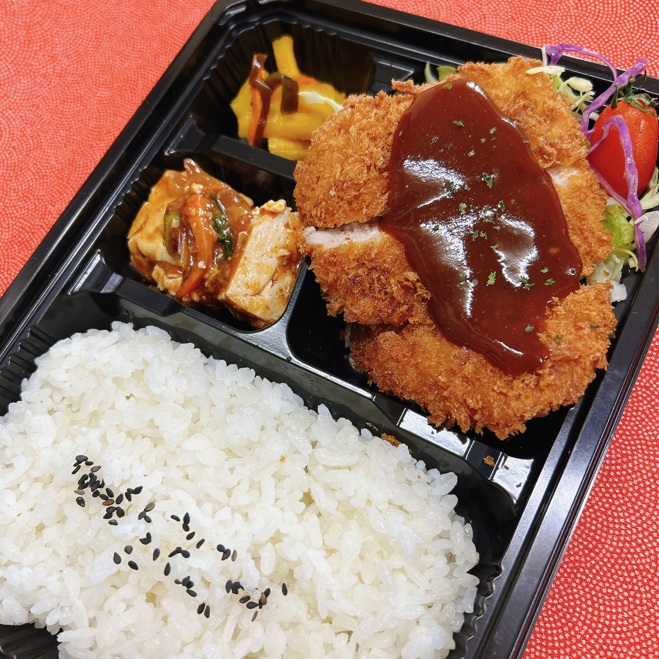 デミカツ弁当