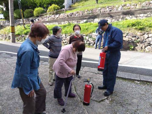 消火器訓練　横山さま　のりや様　旭様　篠原様.jpg