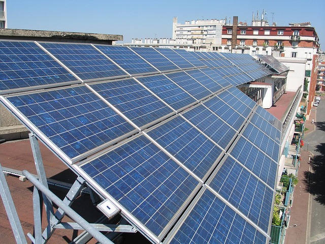 蓄電池と太陽光発電システムの併用について