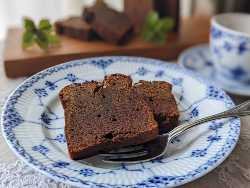 珈琲とチョコレートのパウンド カット.jpg