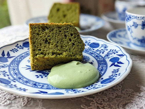 抹茶のシフォンケーキ　カット　宇治.jpg