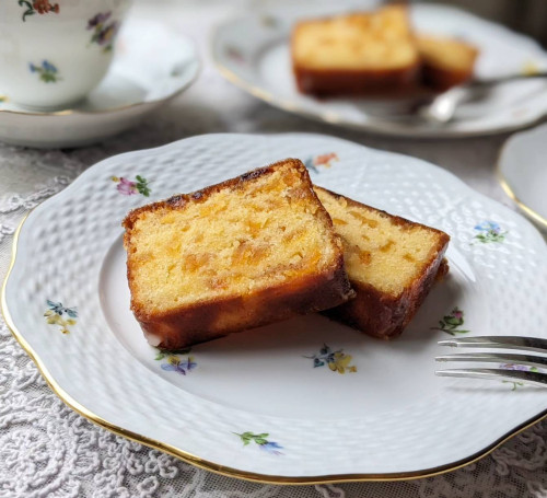 アプリコットのパウンドケーキ　カット.jpg