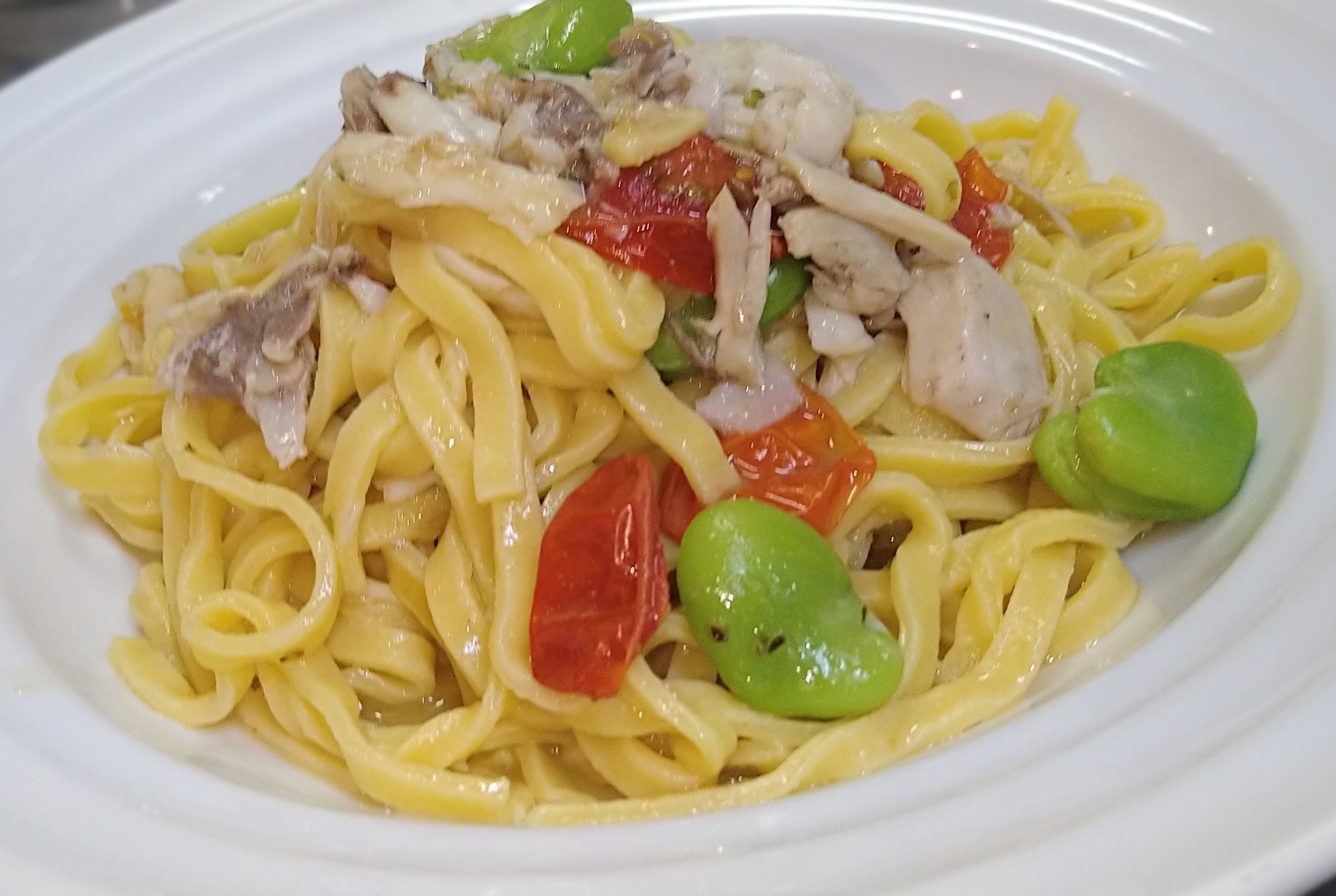 トレネッテ 鯛とそら豆のオイルソース