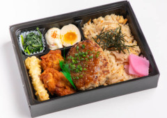 ハンバーグ和風おろし・唐揚の炊き込みご飯弁当