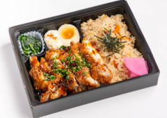 鶏天甘辛の炊き込みご飯弁当