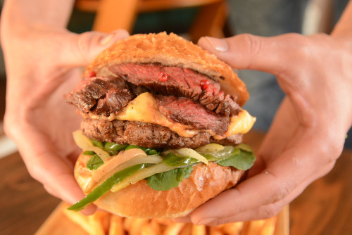 「チーズステーキバーガー」