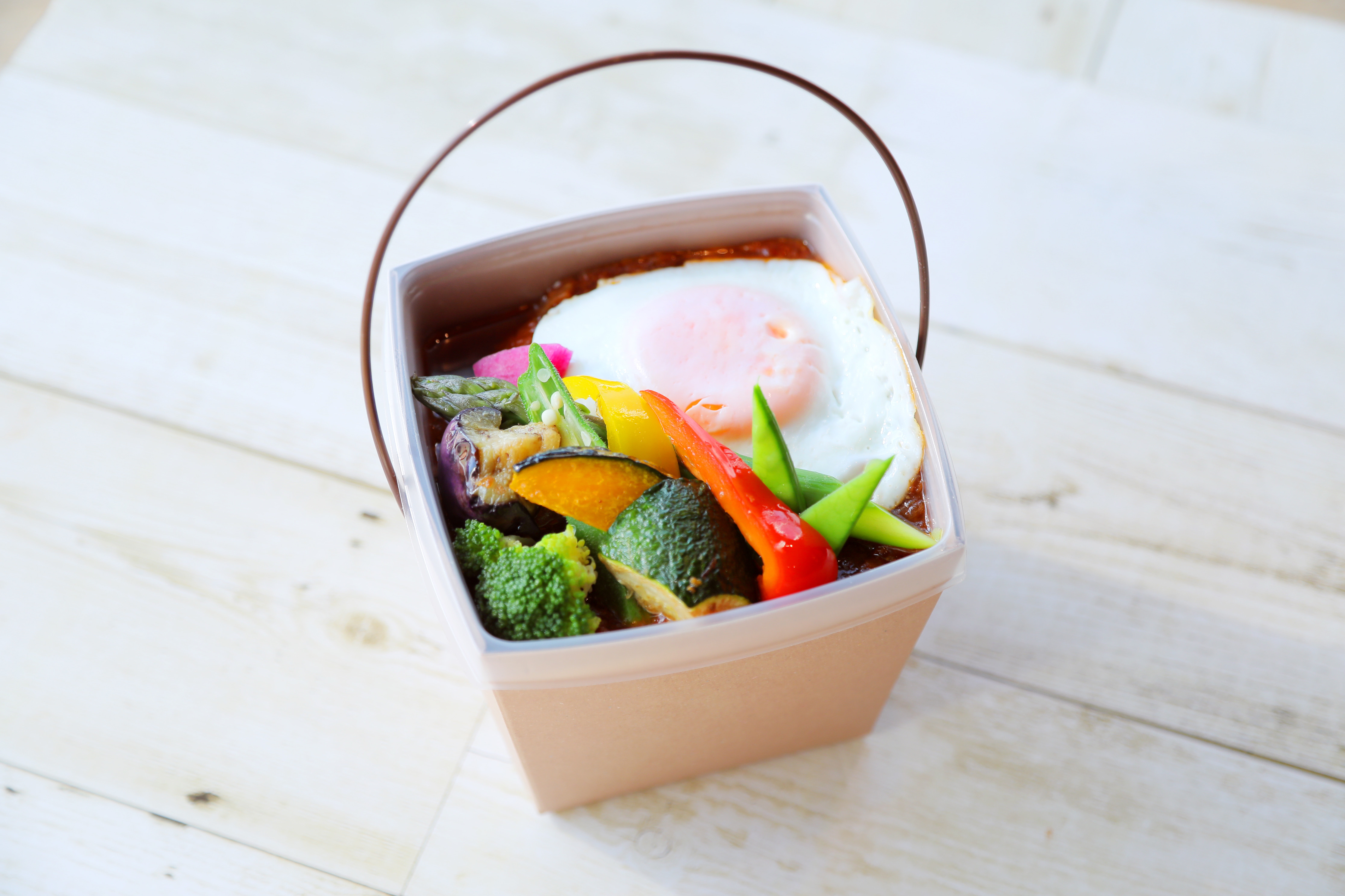 夏野菜とロコモコ弁当