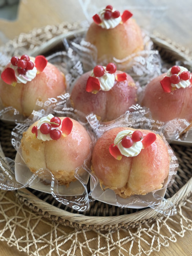 丸ごと桃のパイ　販売開始いたしました！！　6/28