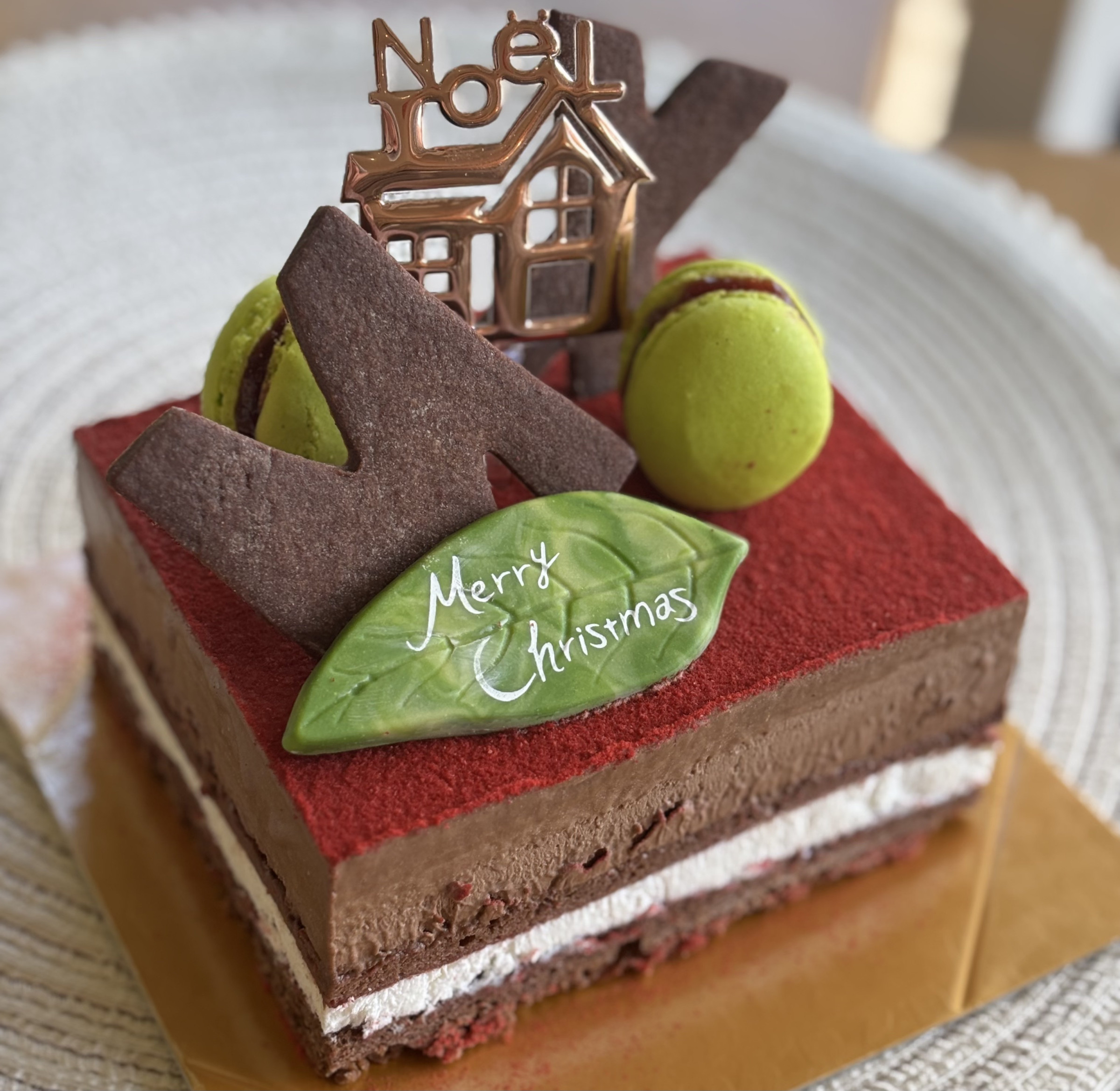 E フランボワーズ☆ショコラ　２０２５Xmasケーキご予約承り中です