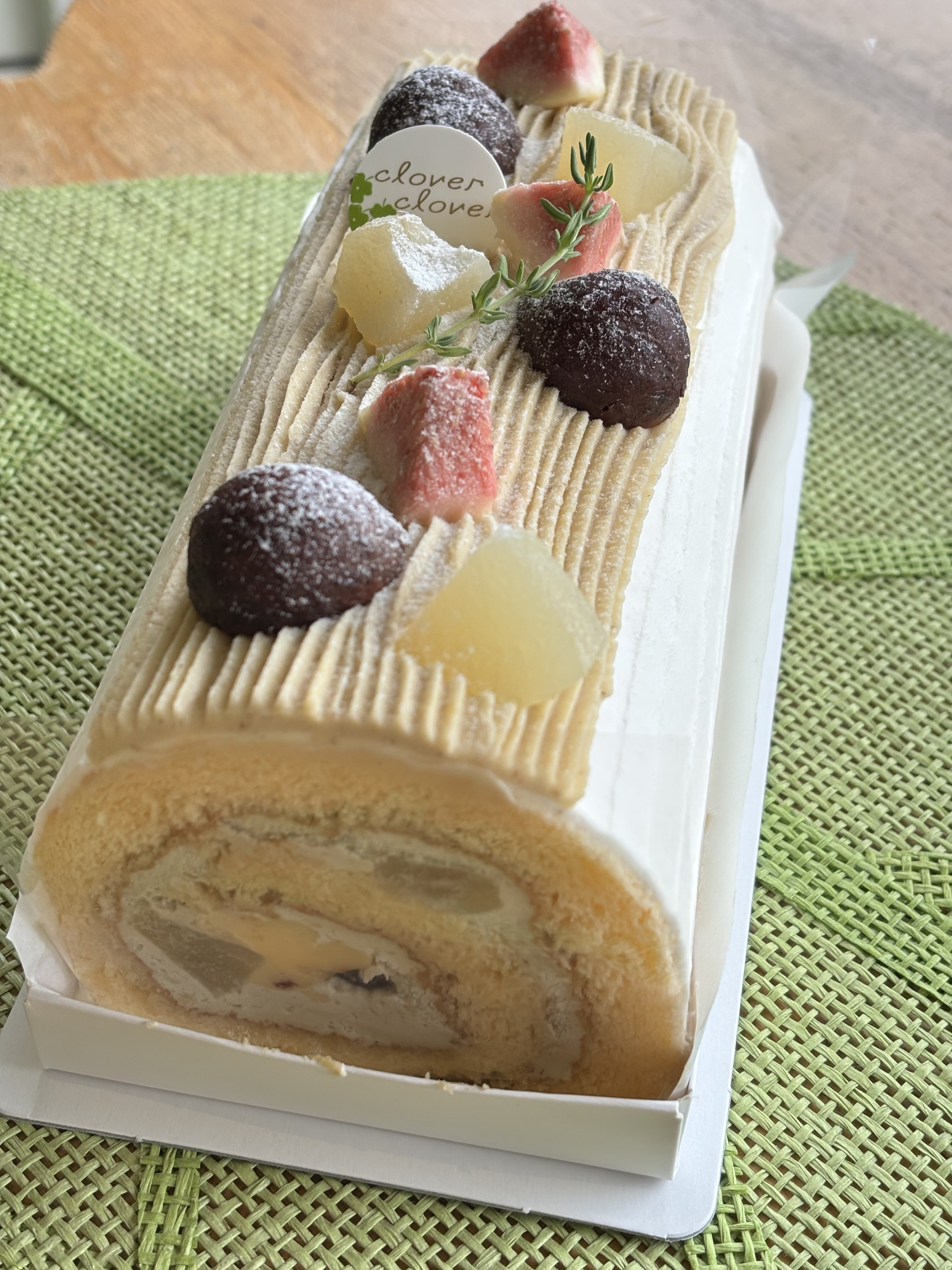 秋色ロールケーキ　NEW！！