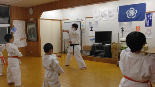 IMG_20230221_191317~2.jpg