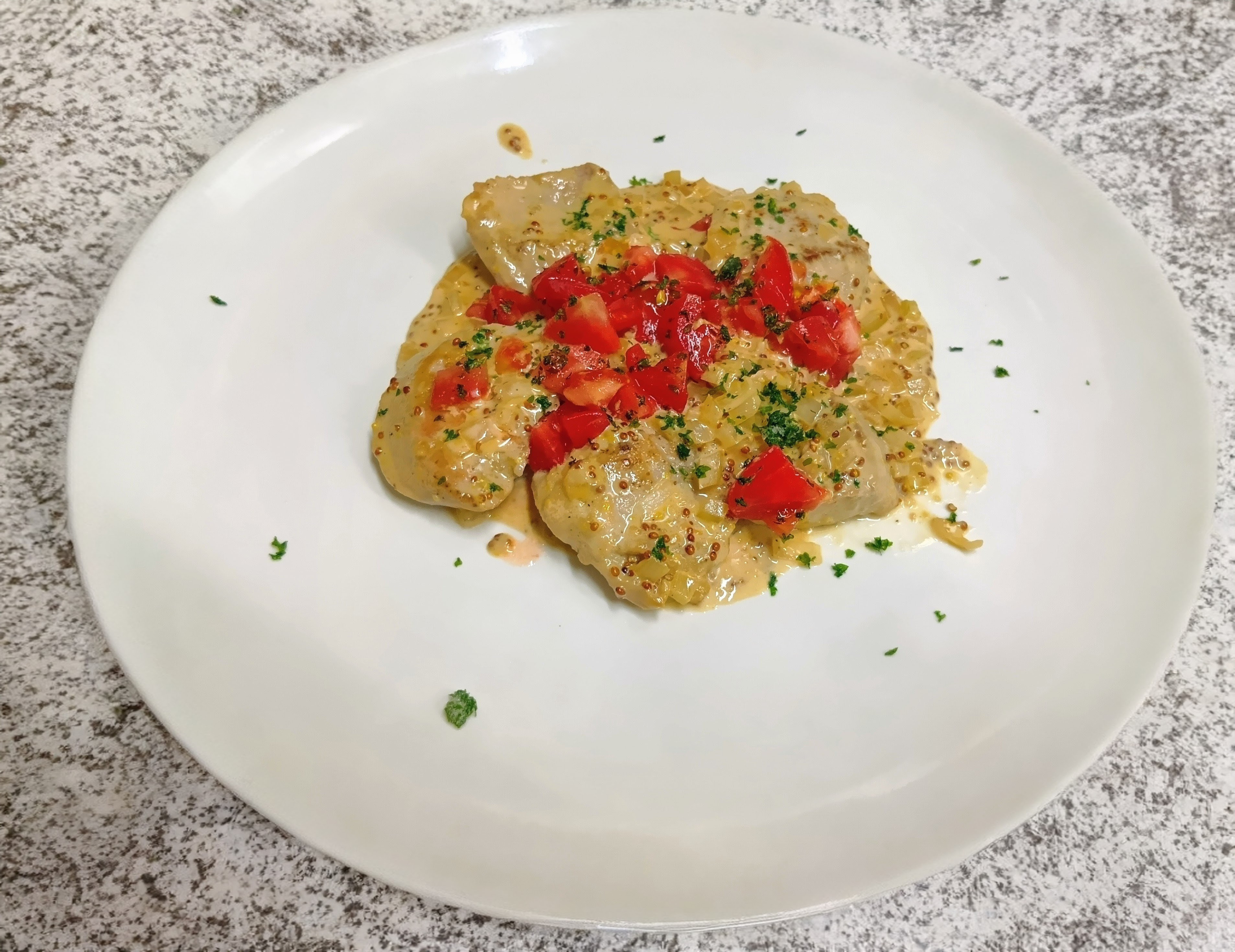 豚ひれ肉のポワレマスタードクリームソース