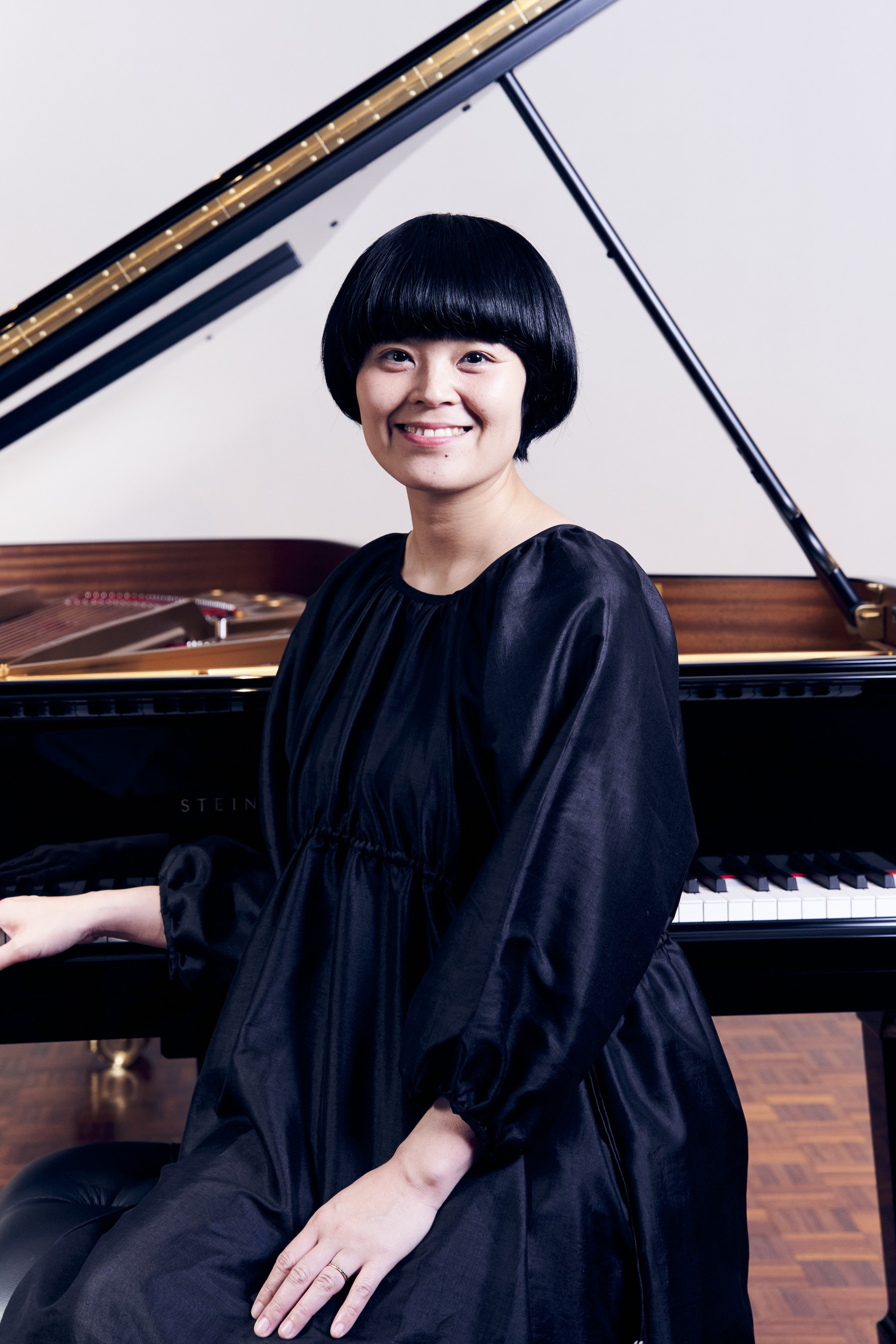 hirokoueyamapiano.jpg