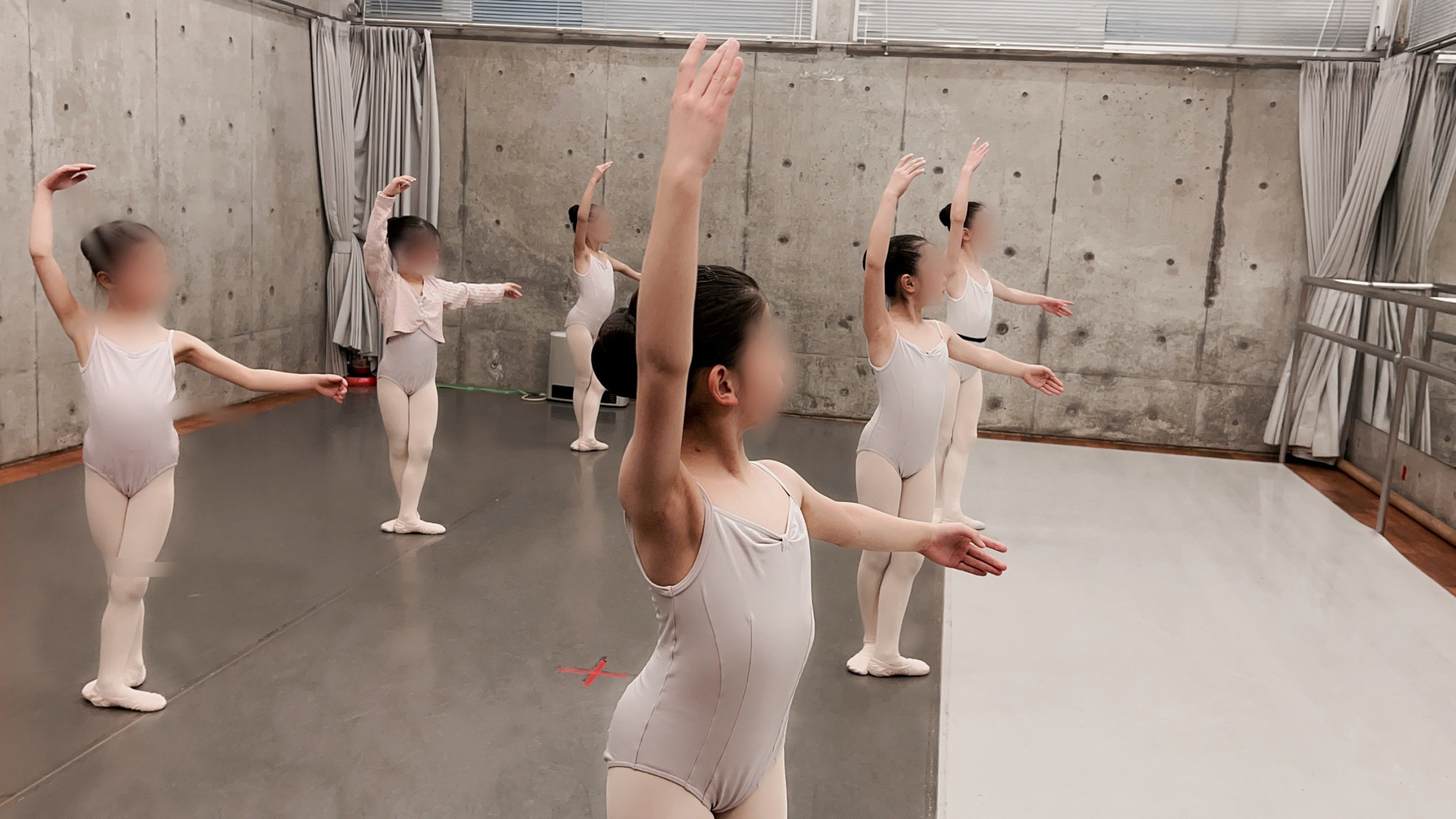 ●R Ballet Academy