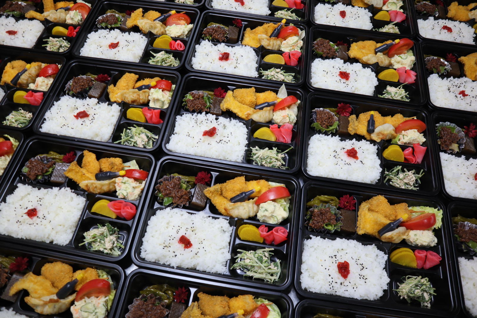 自家製串カツを使った弁当