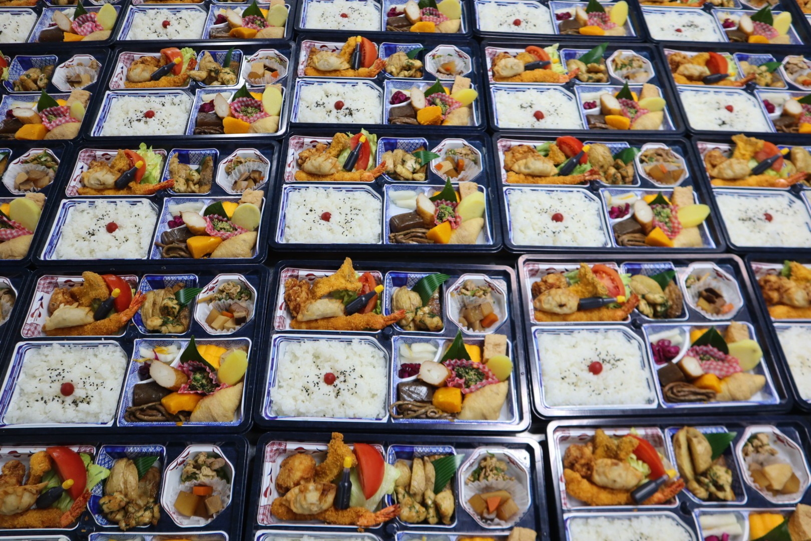 たくさんのお弁当のご注文ありがとうございます！